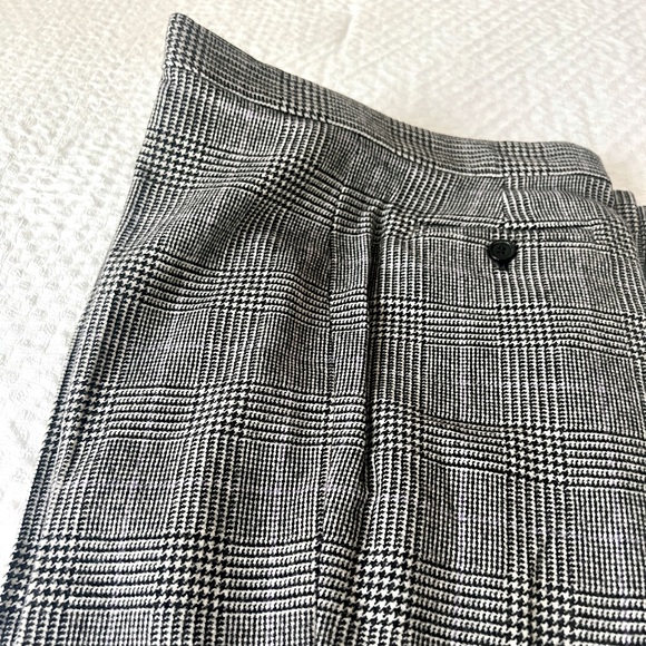 Ralph Lauren Purple Label 100% Wool Plaid pant. Size 2. - Picture 11 of 12
